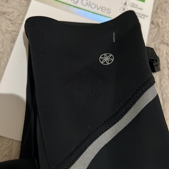 GAIAM cold weather running gloves, New in original packaging, Size L/XL - Picture 5 of 16